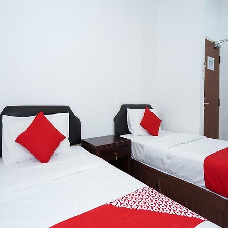 נילאי Oyo 43955 N9 Business Hotel מראה חיצוני תמונה