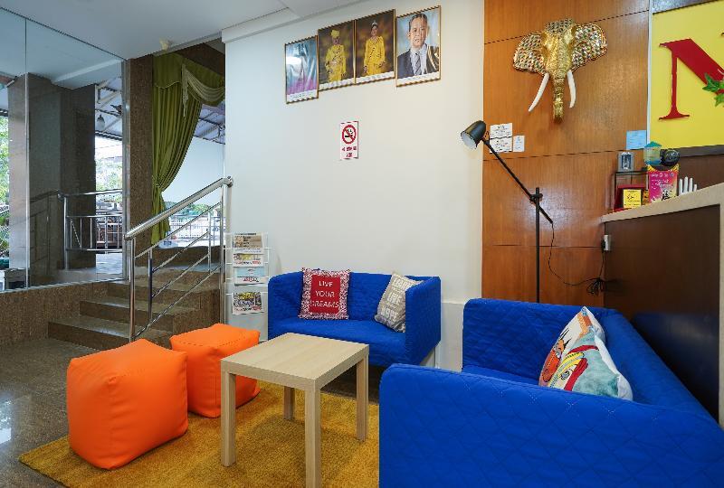 נילאי Oyo 43955 N9 Business Hotel מראה חיצוני תמונה