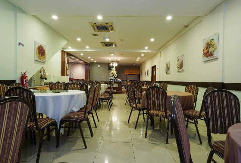 נילאי Oyo 43955 N9 Business Hotel מראה חיצוני תמונה